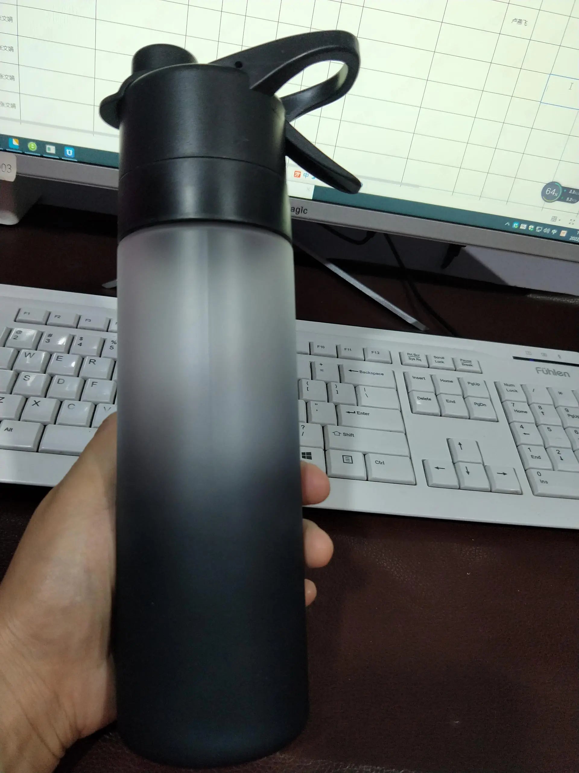 Spray Water Bottle For Girls Outdoor Sport Fitness Water Cup Large Capacity Spray Bottle Drinkware Travel Bottles Kitchen Gadgets Weselleverythingnow
